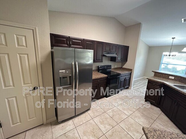 Building Photo - 16398 SW 48th Cir