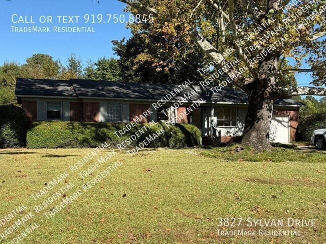 Foto del edificio - 3827 Sylvan Dr