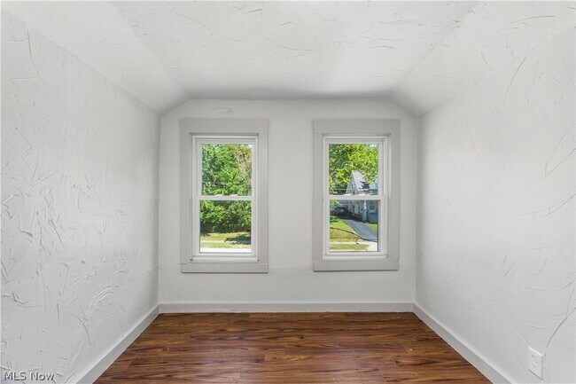 Building Photo - 16026 Friend Ave