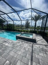 Building Photo - 6047 Diamonte Pl