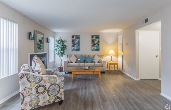 Building Photo - The Parkway