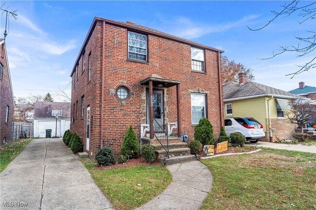 Building Photo - 6151 Wareham Dr