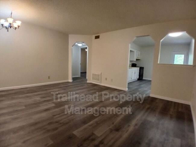 Building Photo - 1314 E Frederick St