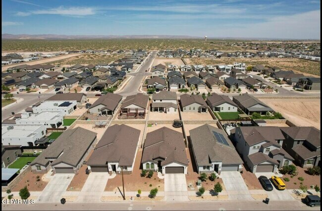 Foto del edificio - 1056 Summer Breeze Pl