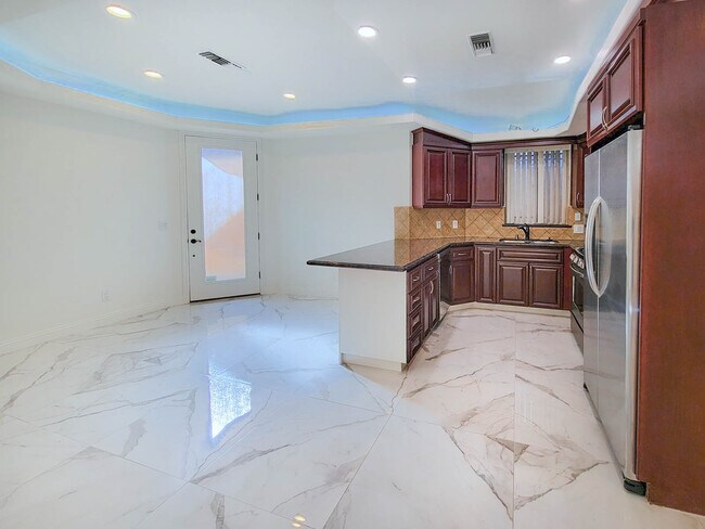 Foto del edificio - 11131 Sunshine Ter