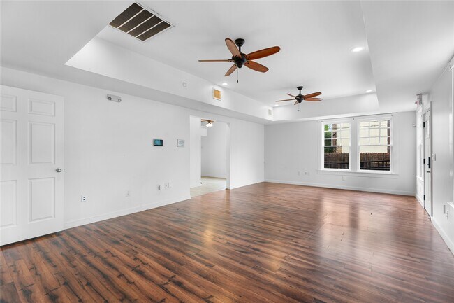 Foto del edificio - 720 W Alabama St