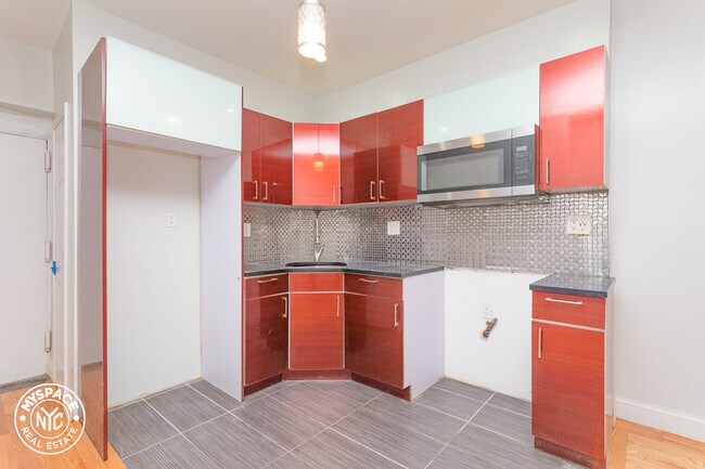 Foto del edificio - 1715 Caton Ave