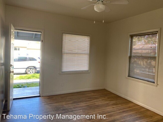 Building Photo - 2 br, 1 bath House - 925 Hickory St.