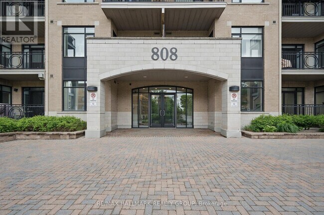 Building Photo - 808 Bronson Ave