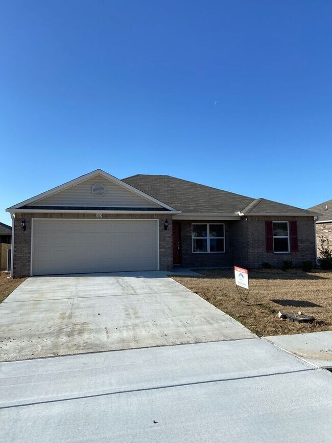 Foto del edificio - *$99 Move-in Special* | Three Bedroom | Tw...