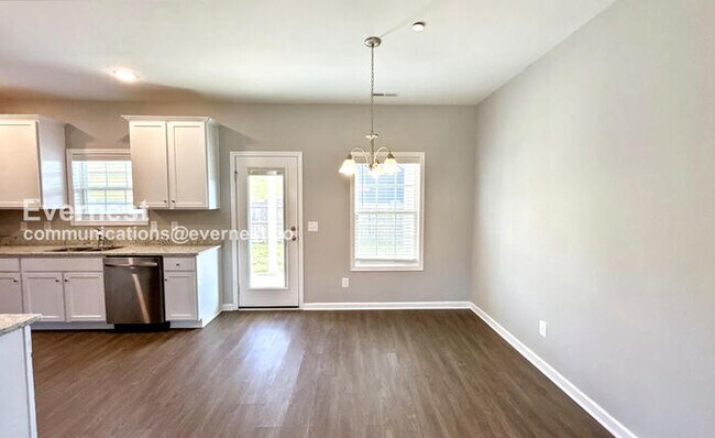 Foto del edificio - Limited Time Special Offer - Waived Admini...