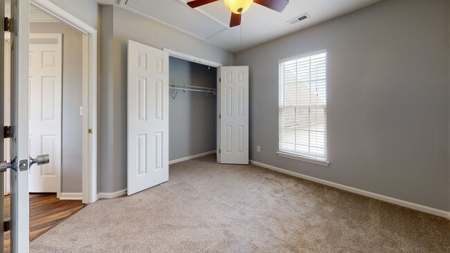 Building Photo - 16100 Sunninghill Park Rd