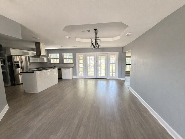 Foto del edificio - 151 Darden Dr