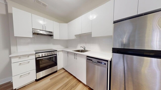 Interior Photo - Arbor Village - 1196 Shillington