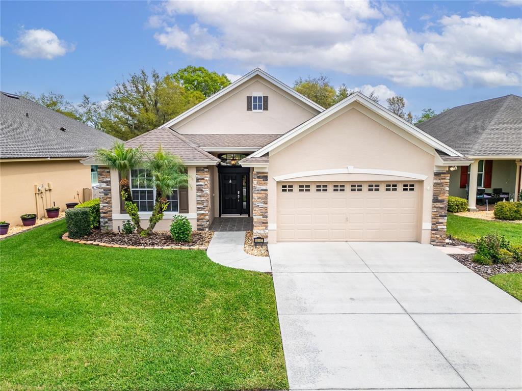 Foto principal - 8067 Lake James Blvd