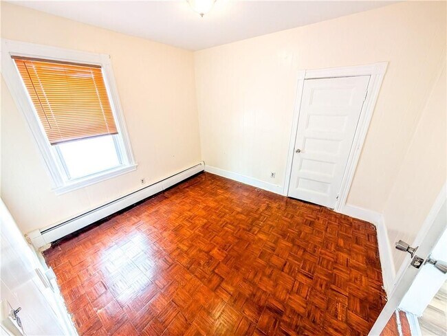 Foto del edificio - 53 Bancroft St