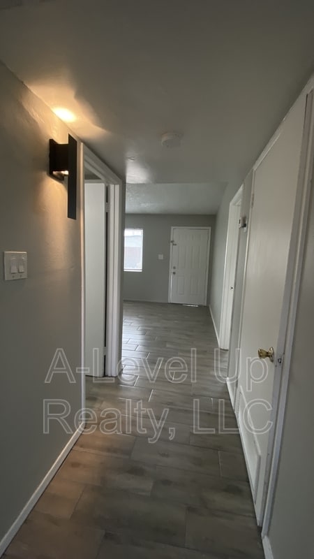 Building Photo - 5745 S Southland Blvd