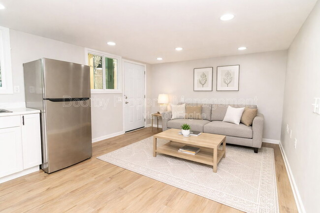 Photo - 1714 Portland St Apartment
