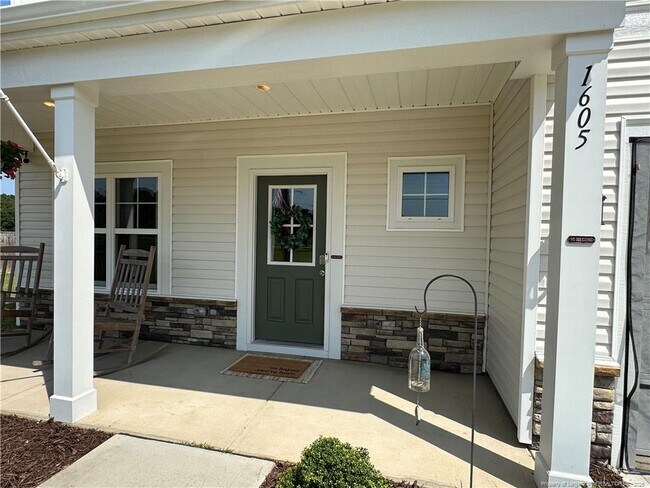 Building Photo - 1605 Ranch House Ct