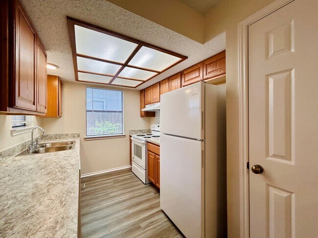 Building Photo - 9308 Kempler Dr