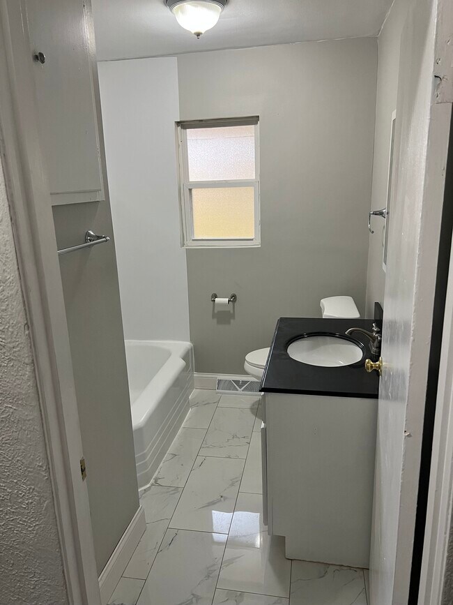 Foto del edificio - 2712 Shordell Dr