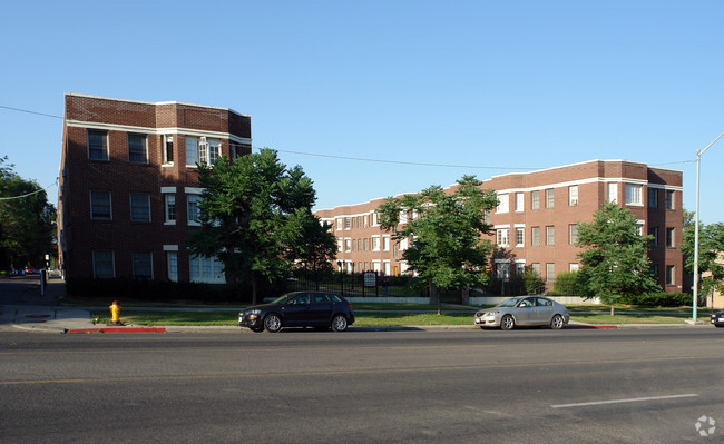 Primary Photo - Broadway Apartments