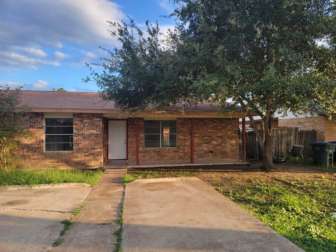 Foto principal - 713 Lindenwood Dr