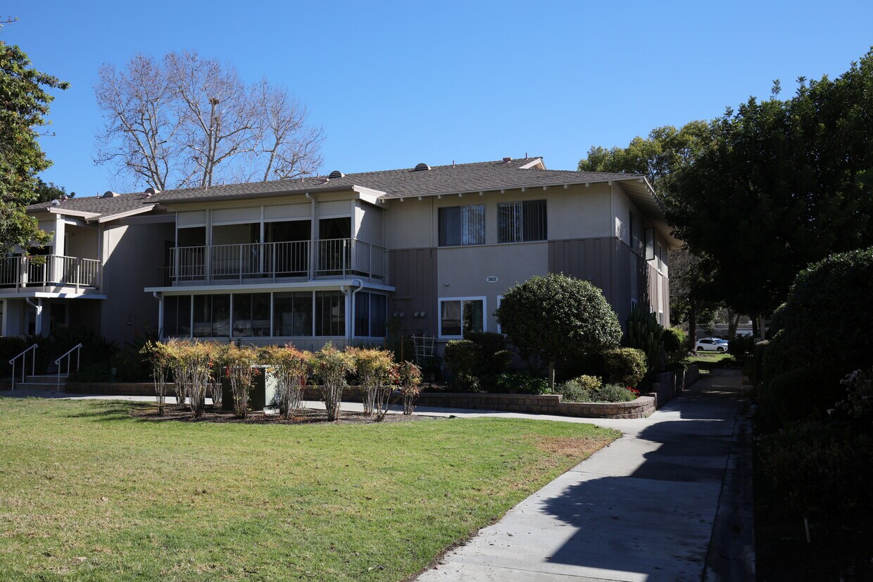 563 Avenida Sevilla Unit Q, Laguna Woods, CA 92637 Condo for Rent