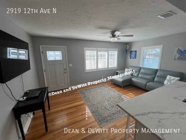 Foto del edificio - 2919 12th Ave N