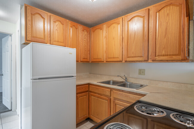 2BD 1BA 689 pies. Cuadrados. - Jordan Court