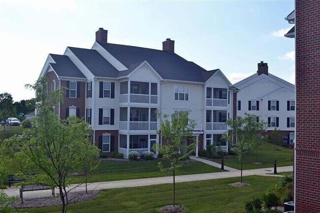 Foto del edificio - 856 E Summerfield Glen Cir