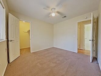 Foto del edificio - 110 S Village Knoll Cir