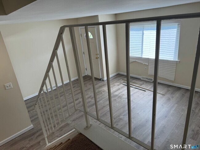 Foto del edificio - 330 Merwin Ave
