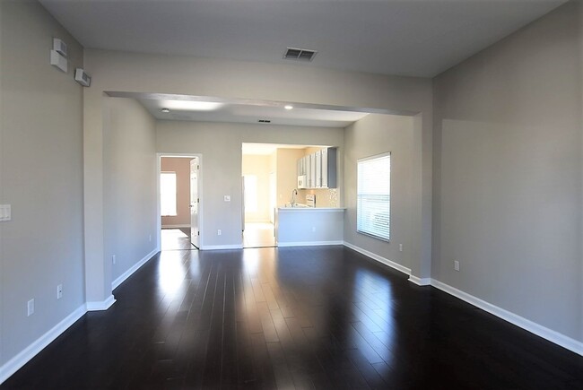 Foto del edificio - TIMBER POINTE at Timber Springs 4br 3.5ba ...