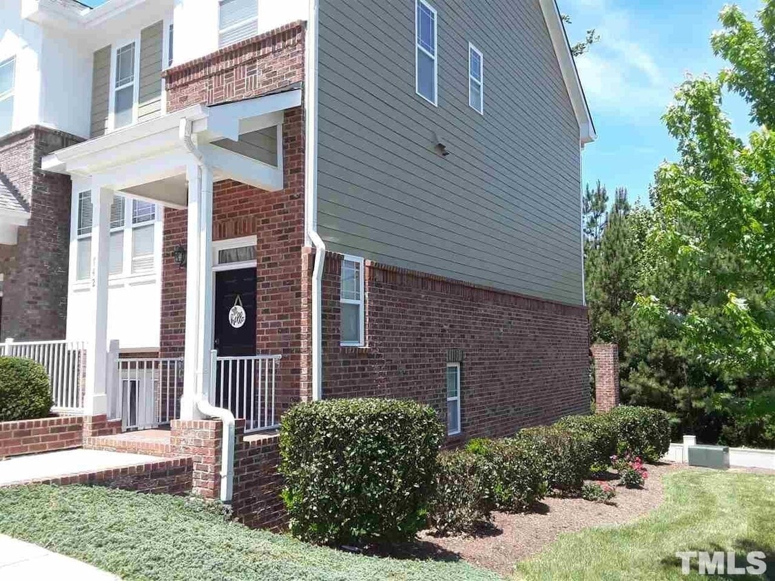 742 Blossom Grove Dr, Cary, NC 27519 Townhouse for Rent in Cary, NC