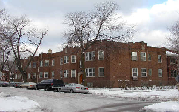 Building Photo - 4202-4214 W Cullom Ave