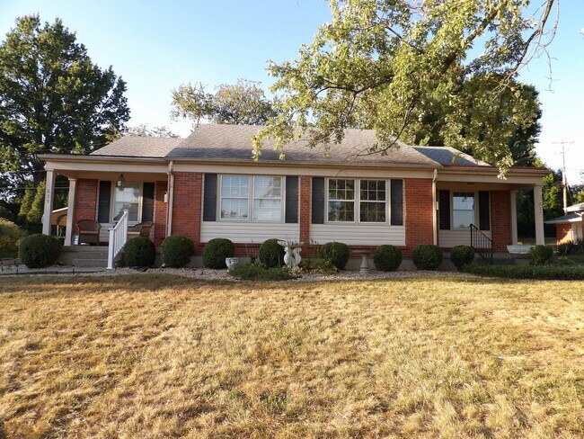 Building Photo - 837 Malabu Dr