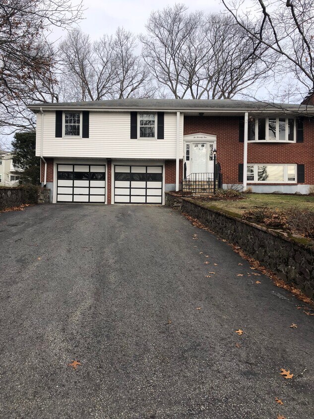 271 Ridge St, Arlington, MA 02474 House Rental in Arlington, MA