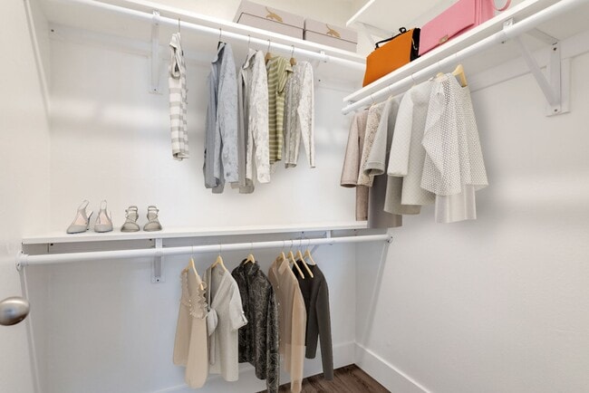 Interior Photo - Woodglen Apartments