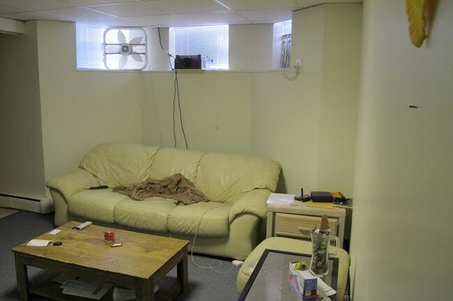 Foto del edificio - 15 Glenville Ave