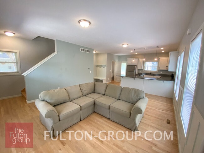 Foto del edificio - 336 Donald Plz SE