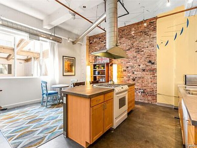 Foto del edificio - 1777 E 39th Ave