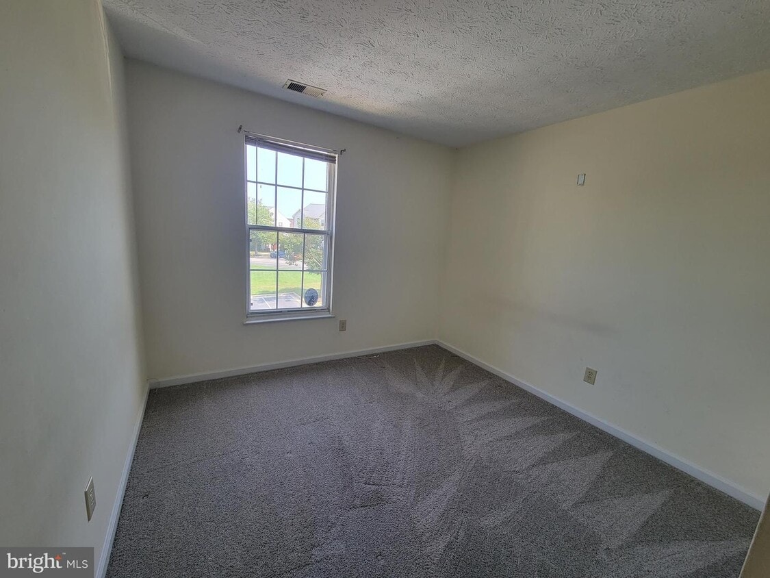 703 Orchard Overlook Unit 301, Odenton, MD 21113 Room for Rent in