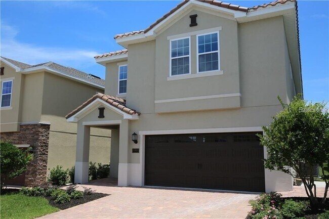Building Photo - 640 Lasso Dr