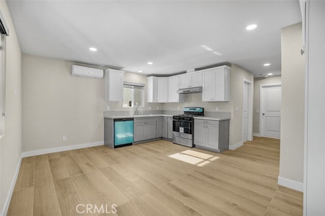 Building Photo - 610 W Hollyvale St