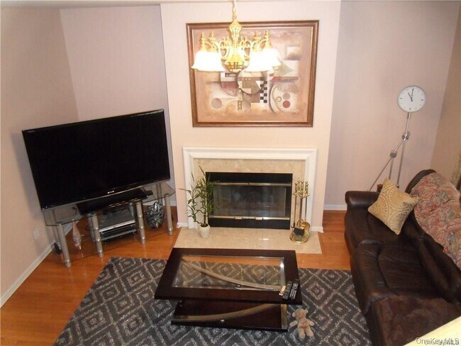 Foto del edificio - 6 Blackmoor Ct