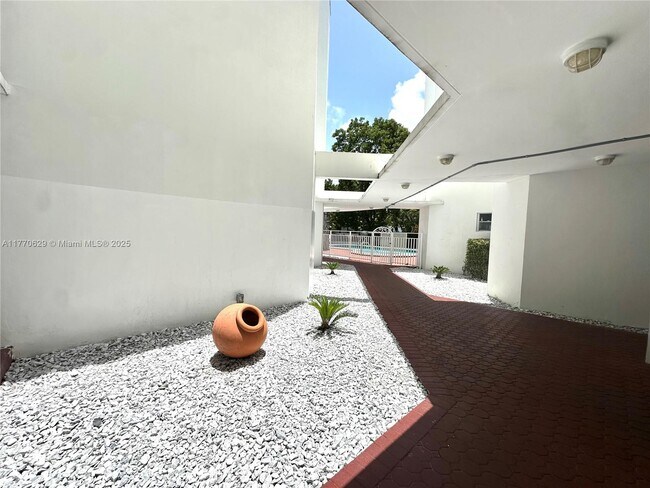 Foto del edificio - 1075 93rd St