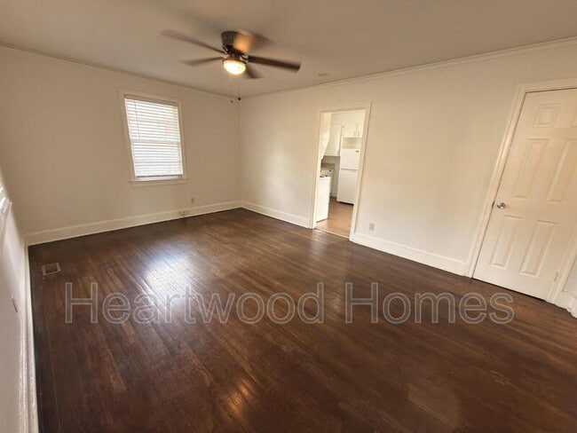 Building Photo - 3708 Hydrangea St