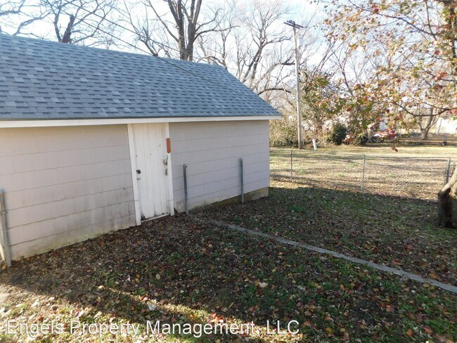 Building Photo - 2 br, 1 bath House - 317 S. 3rd