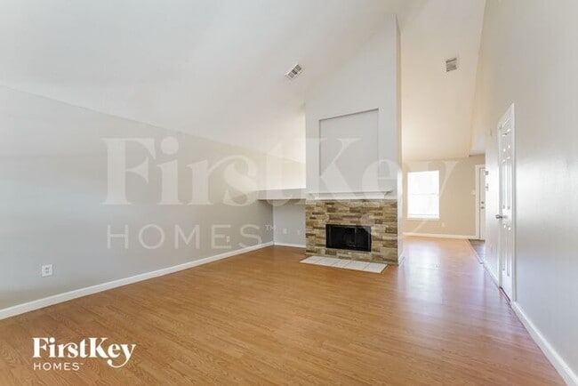 Building Photo - 5211 Timber Quail Dr